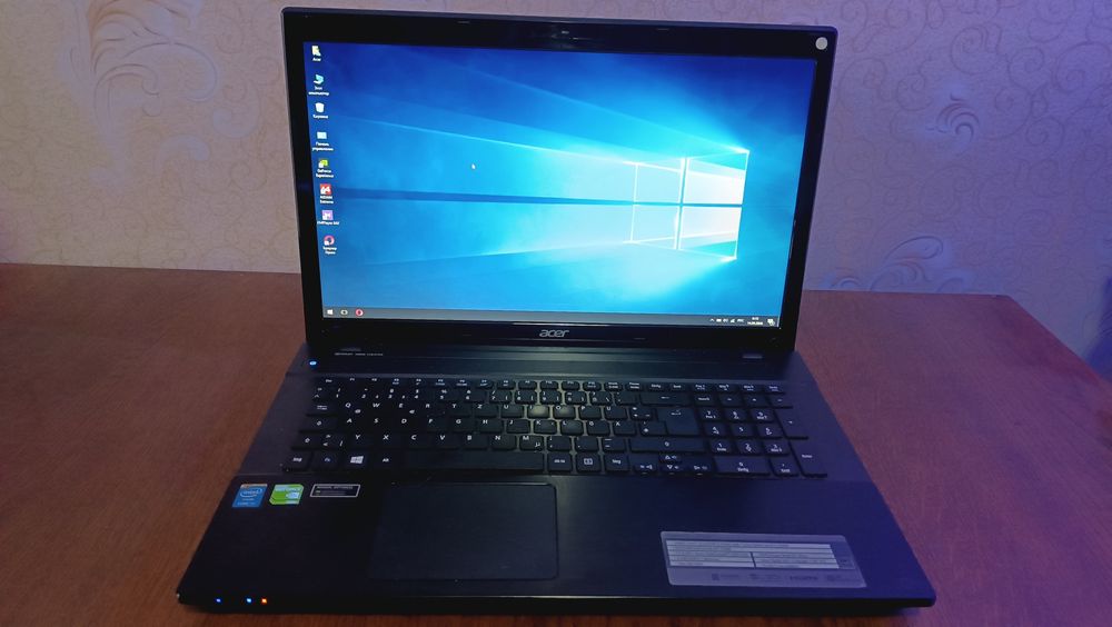 acer aspire v3-772g / i5 / nVidea 750m / 16gb / ssd 256 + HDD 1 Tb