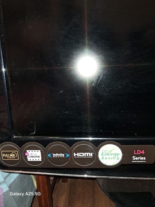 Tелевізор LG 37LD420