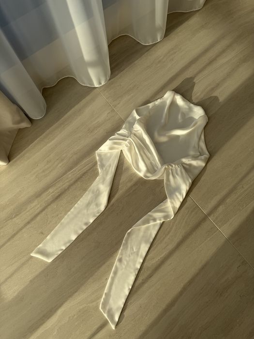 Топ молочний з відкритою спиною Zara S