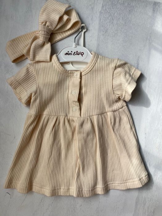 Плаття на дівчинку