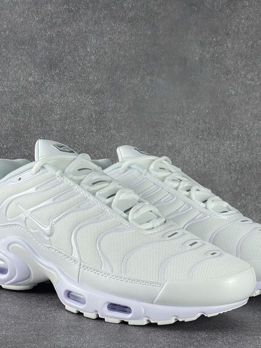 Siema, mam na sell nówki Nike TN Triple White w rozmiarze 45