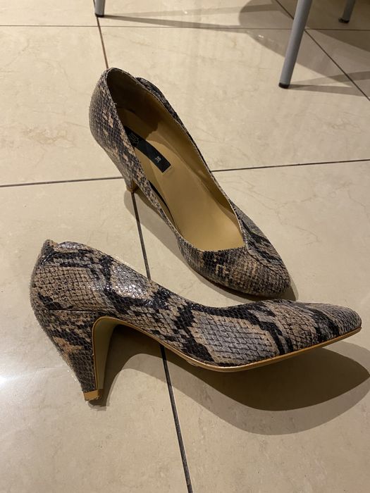 Buty damskie firmy Gioseppo rozm 38