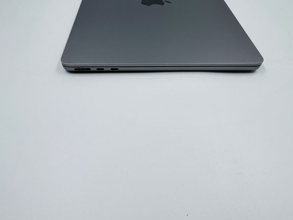 Apple Macbook Air 13.6 M2 2022 24GB RAM 1TB SSD Space Gray IL6720