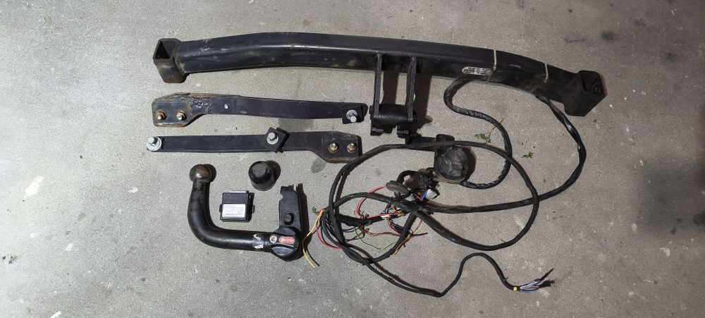 Renault 2 hak wpinany, wypinany.