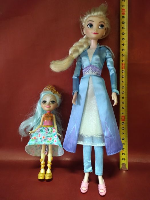 Boneca Elsa de Frozen com música oferta Paolina Pegasus