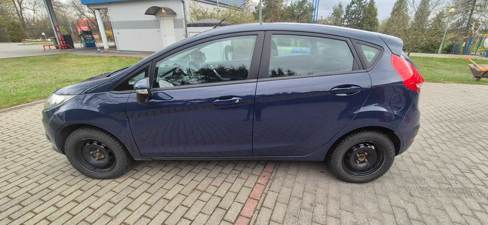 Syndyk sprzeda samochód FORD FIESTA, 2011 r.