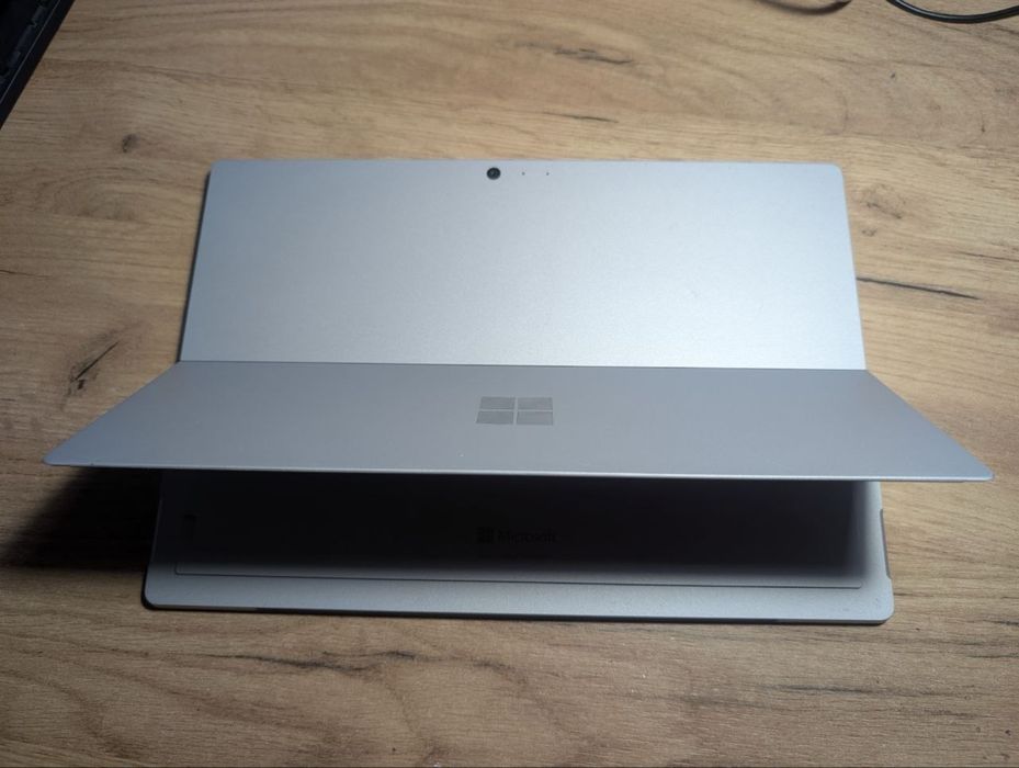 Microsoft surface pro 5 модель 1796 б/в