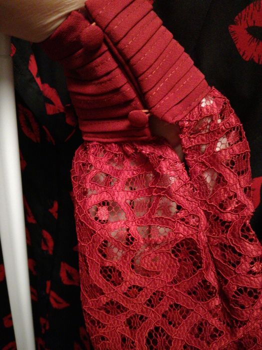 Sukienka koronka Trendyol