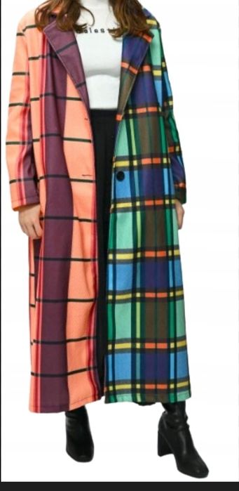 Długi wiosenny plaszcz