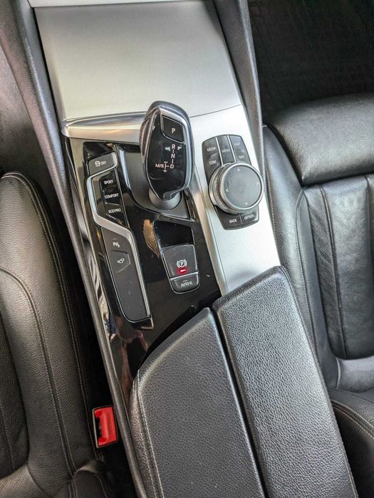 BMW 520 , em bom estado e econômico