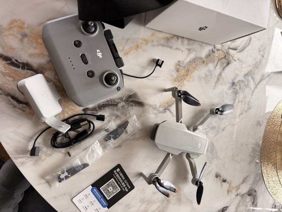Dron dji mini 4k
