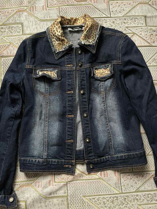 Куртка джинсовая р.М с леопардовыми вставками