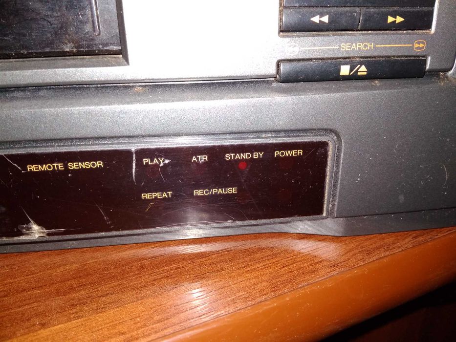 відеопрогравач касетний VHS формат. OTAKE VR-44. працює, пульт є