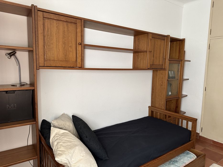 Cama com Cama-gavetão + Móvel de Arrumação