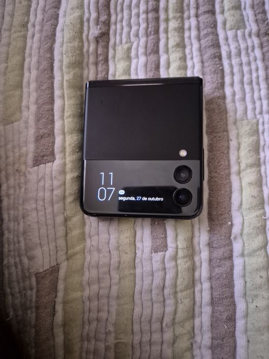 Tenho para venda este telem Z flip 3