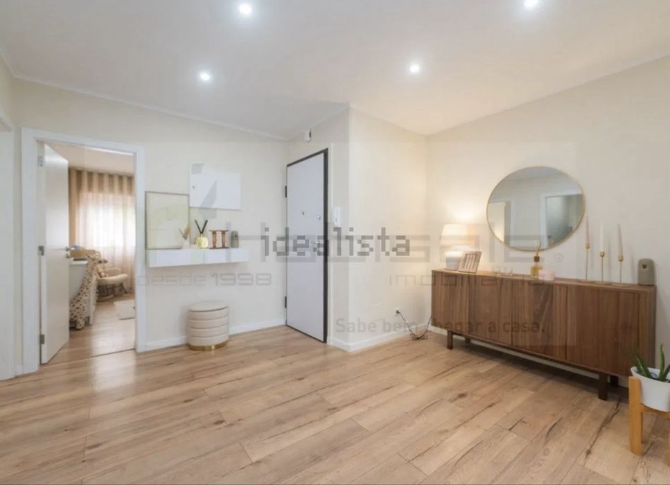 Apartamento T2 — Rua Eça de Queiroz, Estação de Agualva-Cacém, Sintra