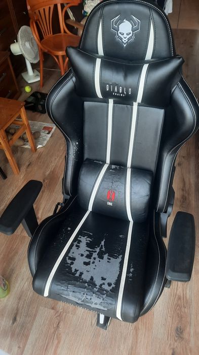 UŻYWANY fotel gamingowy Diablo X One