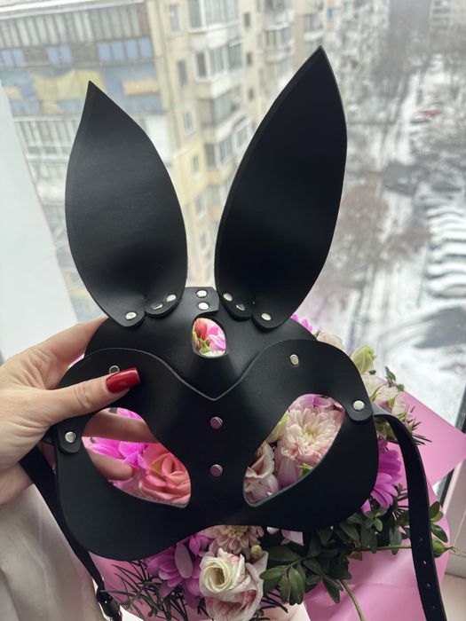 Маска зайчика, шкіряна