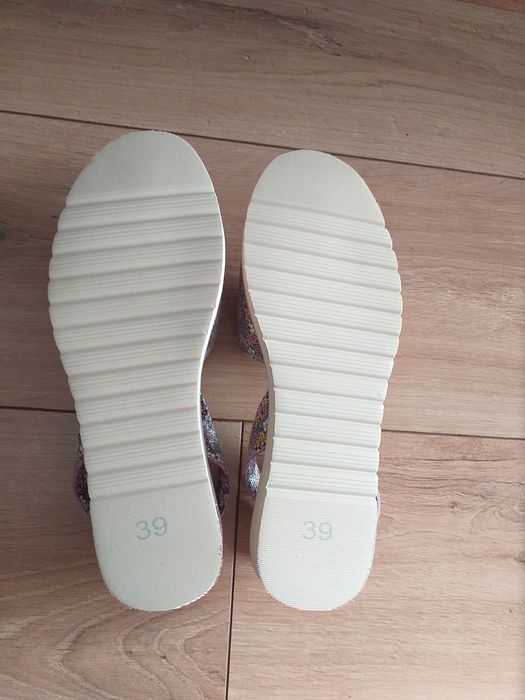 NOWE KULIG 39/40 skóra naturalna sandały klapki buty open toe kwiaty