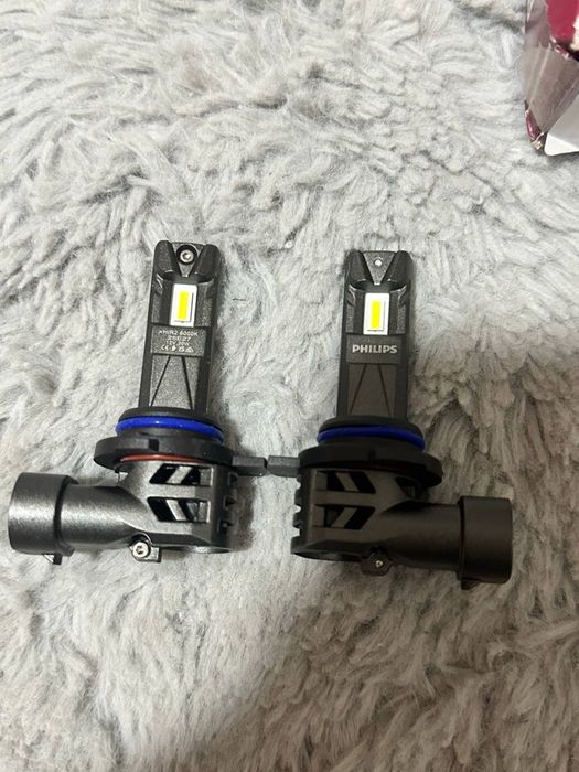 : Світлодіодна лампа (LED) для фар головного світла [HIR2] PX22d.