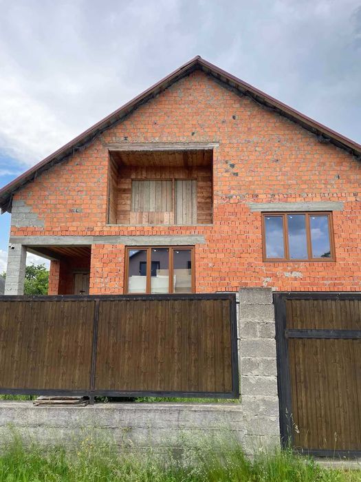 Продається будинок в смт. Буштино