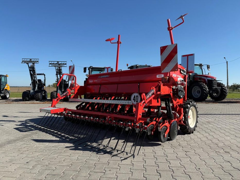 Maschio Gaspardo NINA 300 - 25R  Sprzedam Siewnik Zbożowy Maschio Gaspardo NINA 300 - 25R	NOWY !!!