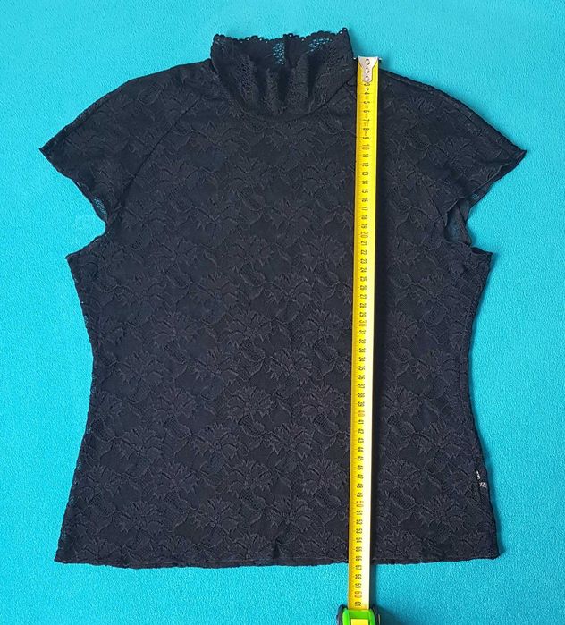 Półgolf koronka L czarna bluzka krótki rękaw polska produkcja Violana