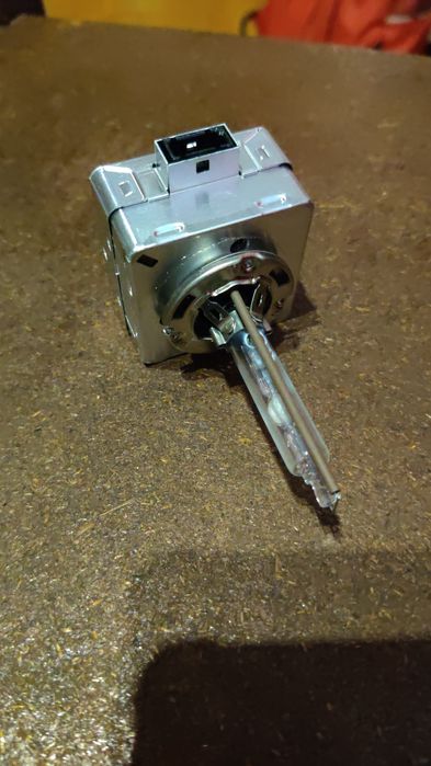 Lâmpada Xenon D3S Philips usada