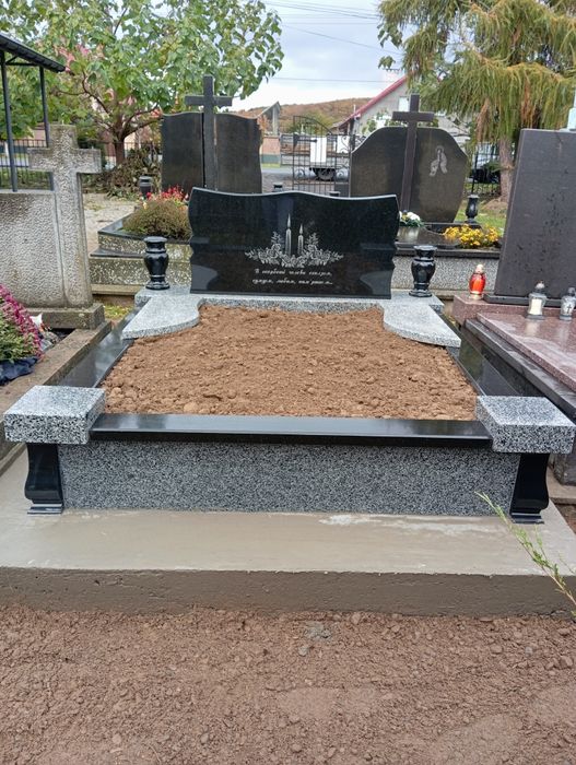 Пам'ятники під замовлення