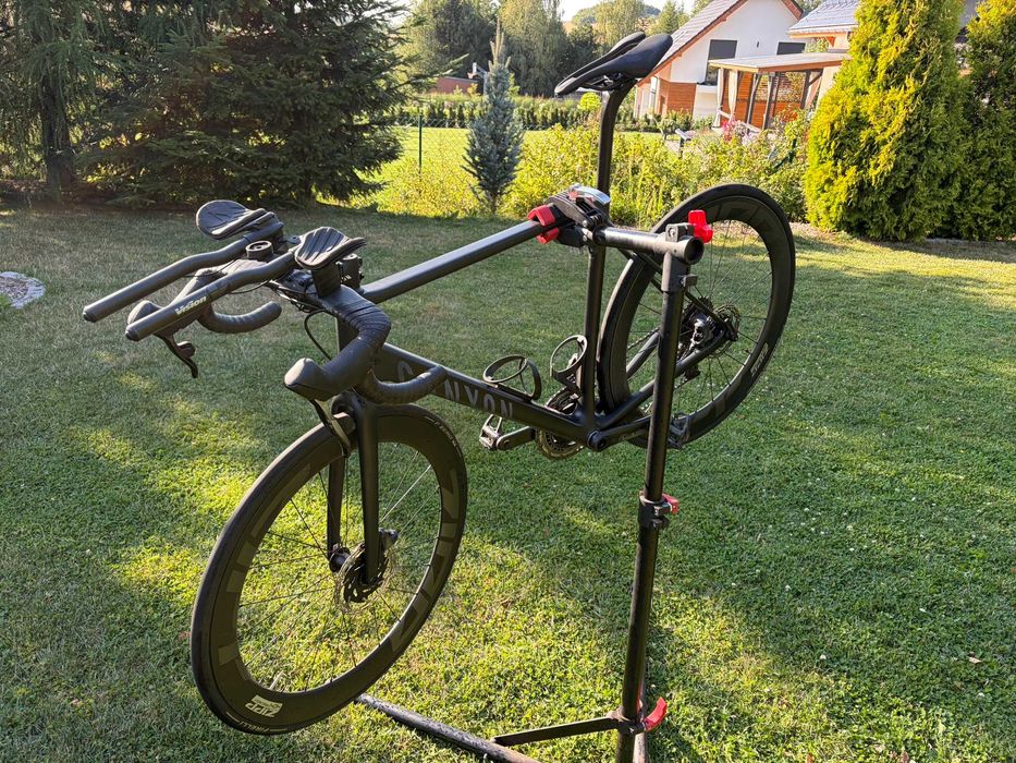 Rower Canyon Ultimate CF SLX Disc 8.0 SL