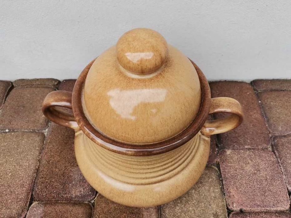 Piękny ceramiczny garnek z pokrywą, do ogrodu, wys. 30 cm