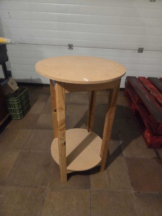 Duas Mesas Altas Redondas