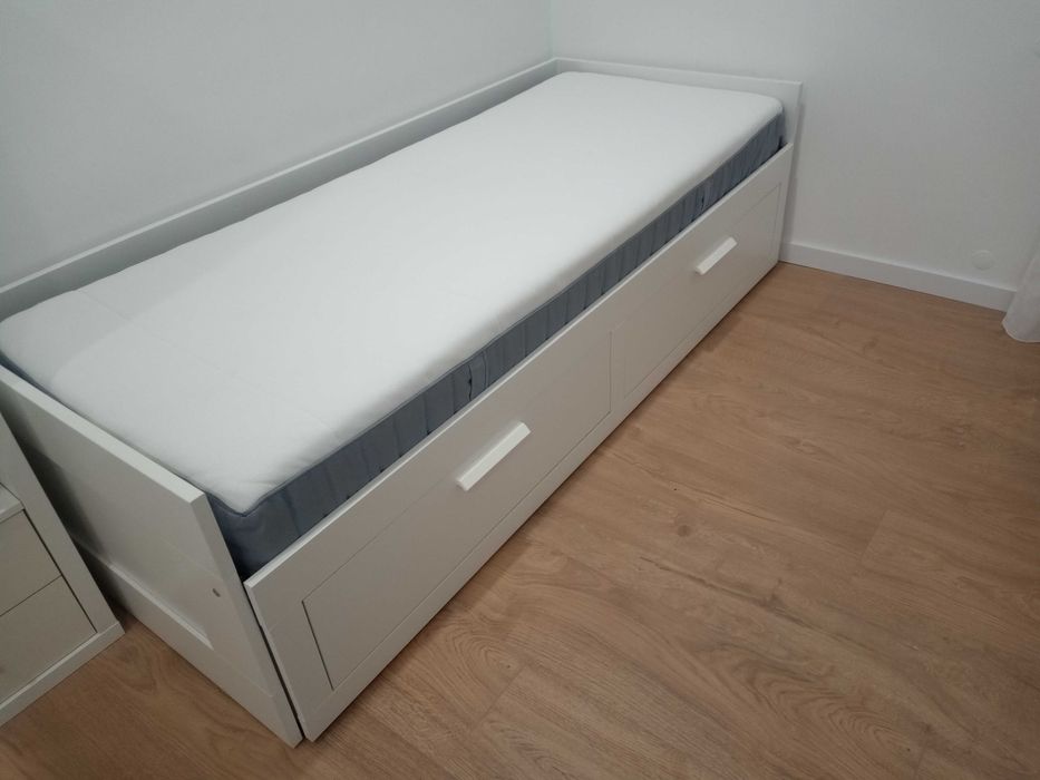 Cama Brimnes IKEA ( como nova)