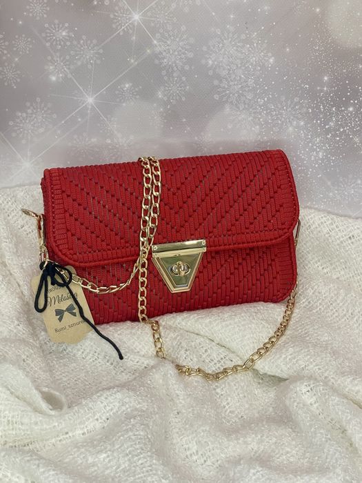 Czerwona torebka kopertówka ze sznurka poliestrowego