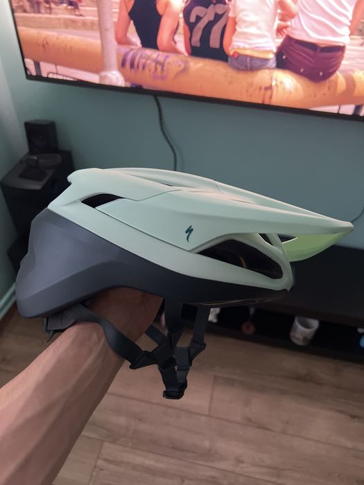 Kask rowerowy Specialized Nowy L