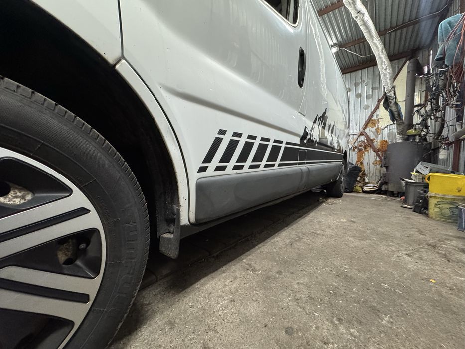 Trafic long 1.9 dci brak klimy dlugi
