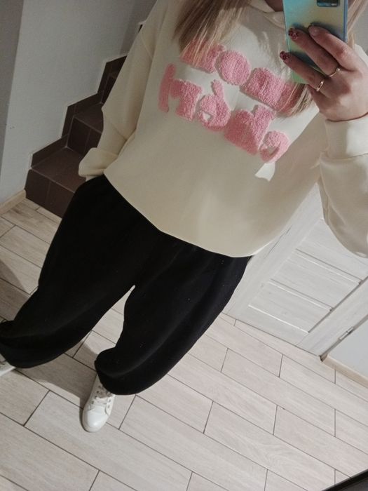 Bluza Mon Cheri z kapturem