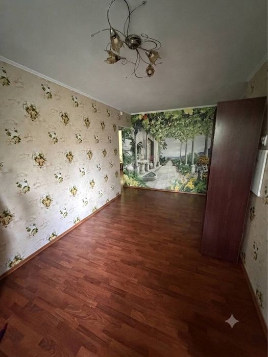 Продам 3-кімнатну квартиру на пр. Поля ( Кірова)