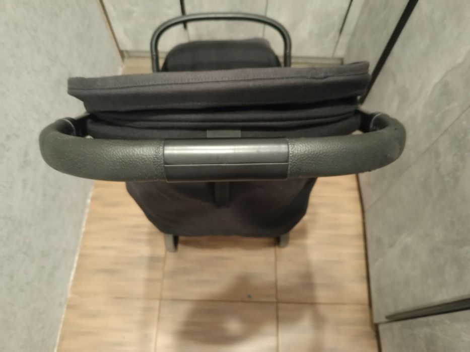 Продам Cybex beezy