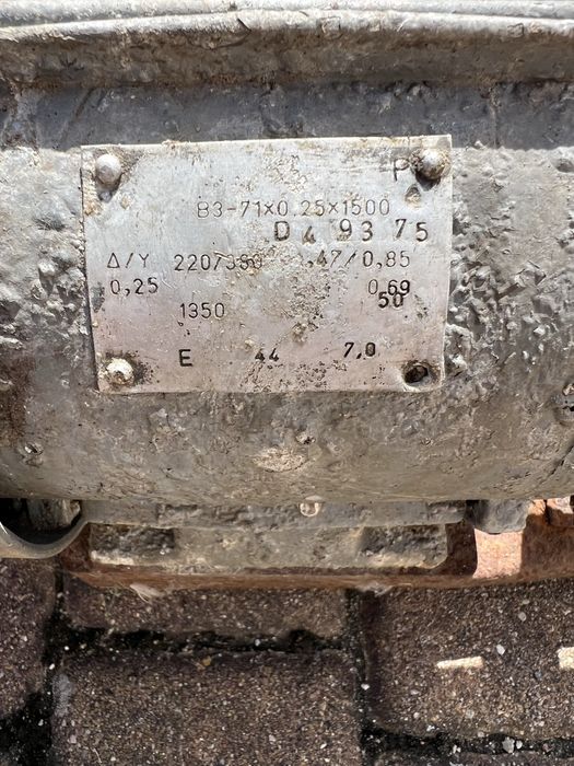 Pompa z silnikiem elektrycznym trój faz