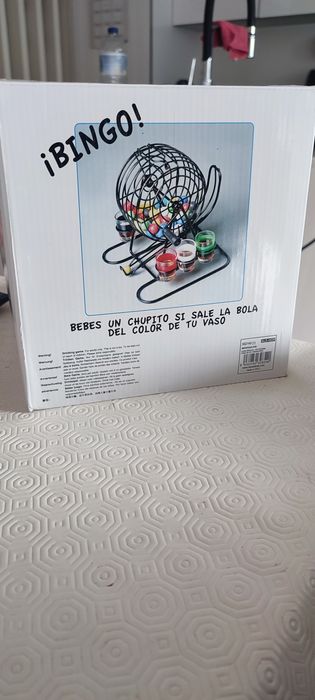 Bingo Jogo amigos com copos