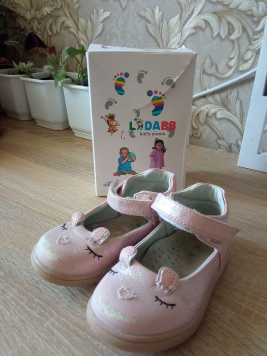Туфлі для дівчинки LADABB від jonggolf 23 розмір