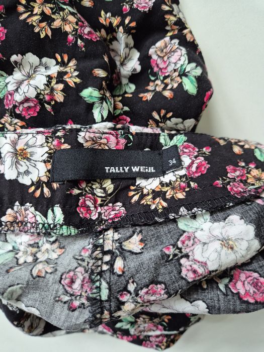 Cienki kombinezon ogrodniczki w kwiaty Tally Weijl 34 używane