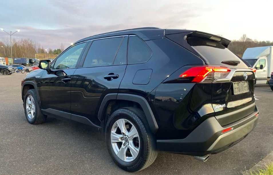 Toyota RAV4 2020 року