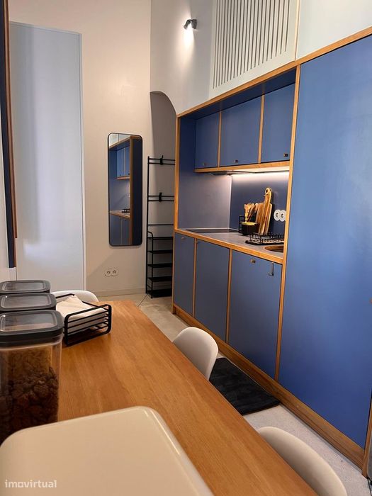 Arrenda-se apartamento T0 na prestigiada Avenida Serpa Pinto