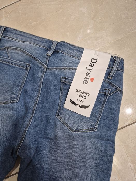 Jeansy skinny L hit -5kg