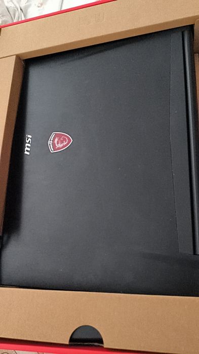 Portátil Gaming MSI GT72VR Dominator Pro (i7 / GTX 1060 / 120Hz)