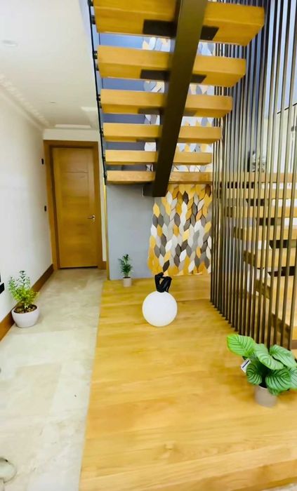 Schody na konstrukcji