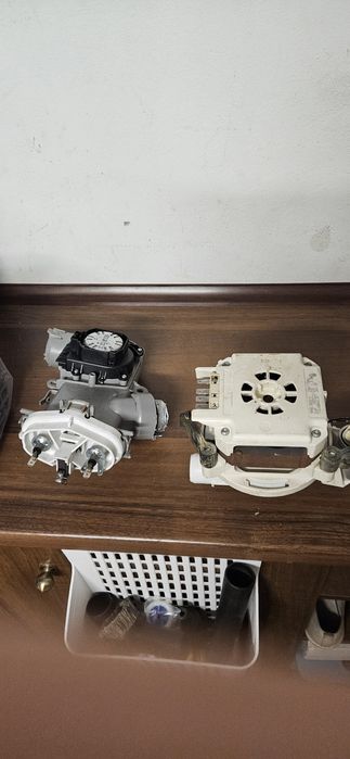 Cześci Zmywarki Bosch SGI55M45EU pompa, koszyki, silnik,