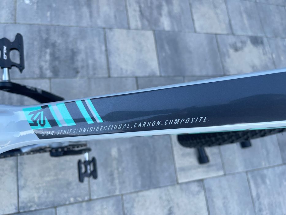 Carbon! Rower marki Rock Machine Catherine CRB 30-27
